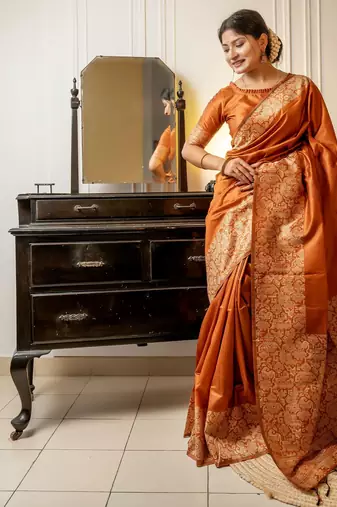 Women orange Art silk handloom saree