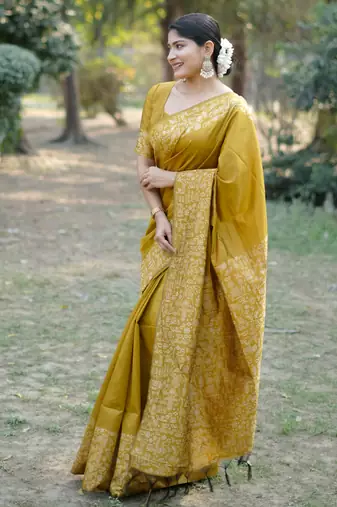 Women light yellow Art silk handloom saree