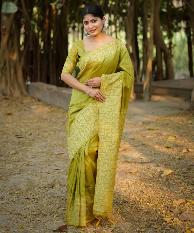Women light green Art silk handloom saree