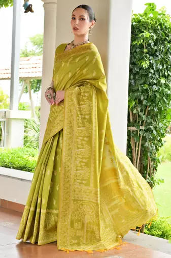 Women light green Art silk handloom saree