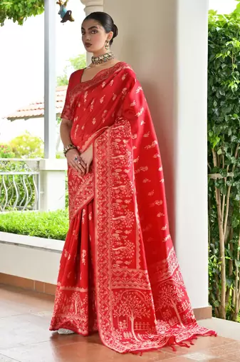 Women red Art silk handloom saree
