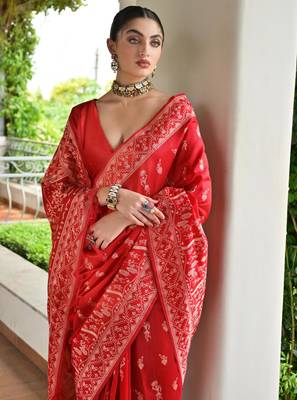 Women red Art silk handloom saree 5