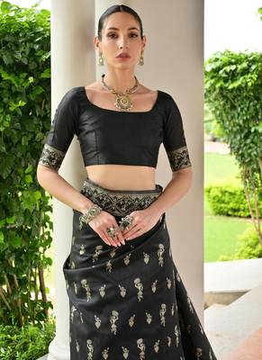 Women black Art silk handloom saree 5