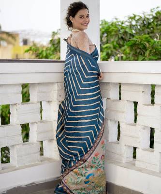 Women grey art silk handloom saree 2