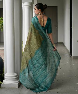 Women green Art silk handloom saree 3