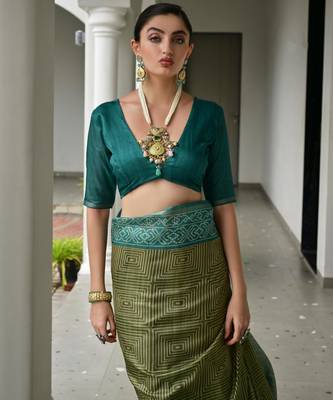 Women green Art silk handloom saree 5