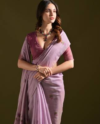 Women purple cotton handloom saree 4