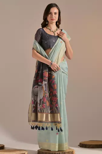 Women grey cotton handloom saree