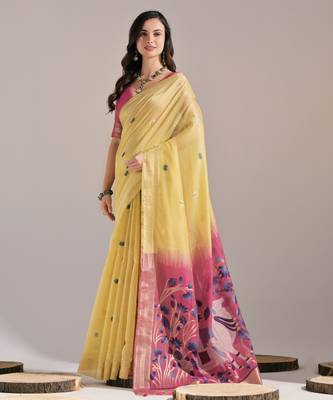 Women yellow cotton handloom saree 2