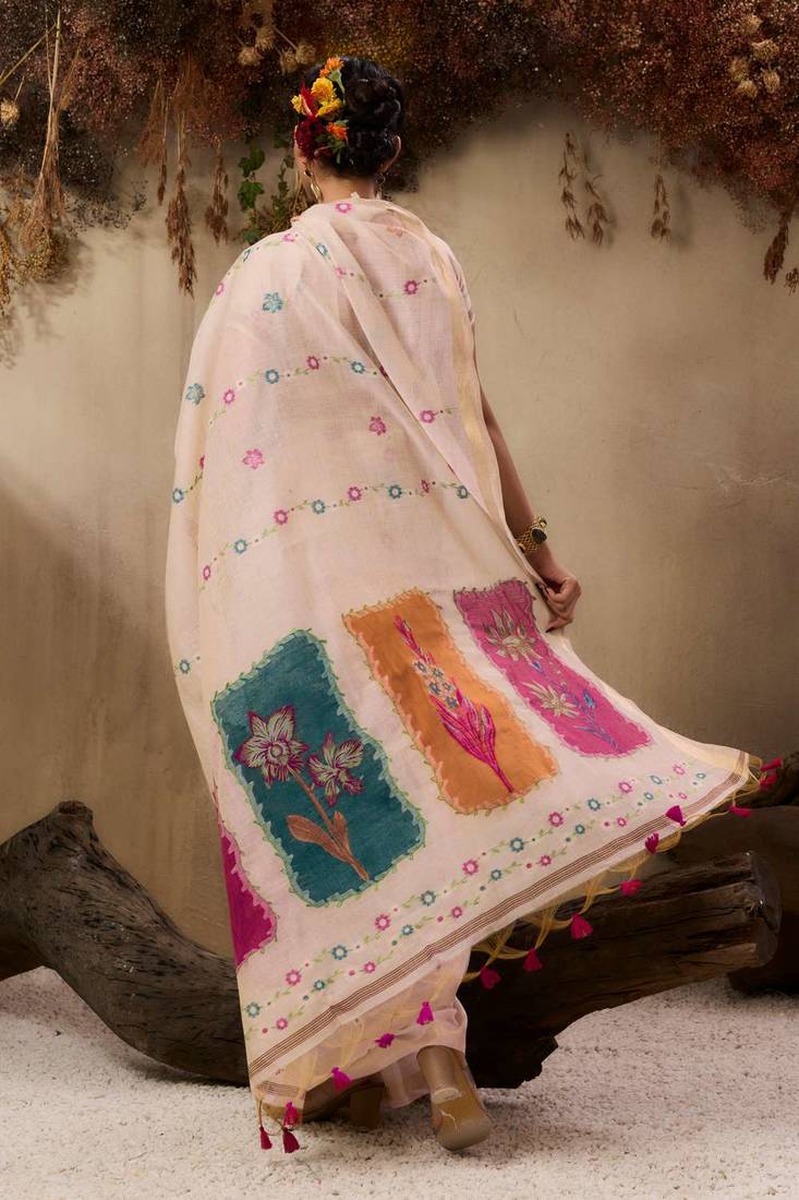 Women cream cotton handloom saree