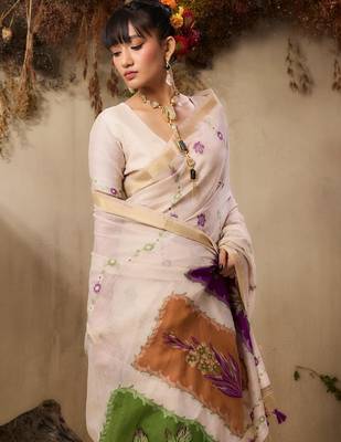 Women cream cotton handloom saree 4