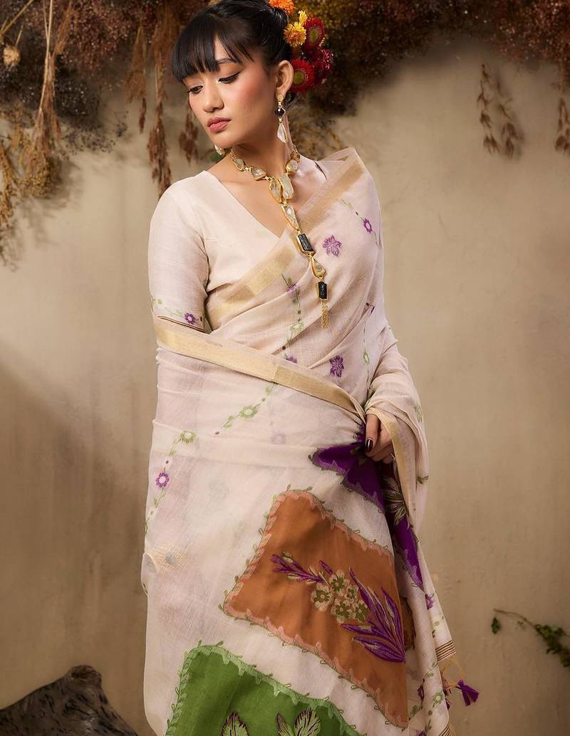 Women cream cotton handloom saree