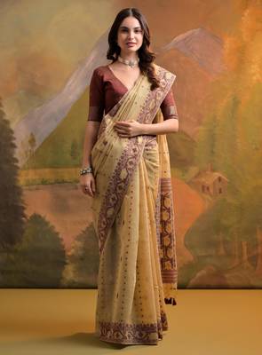 Women beige cotton handloom saree 2
