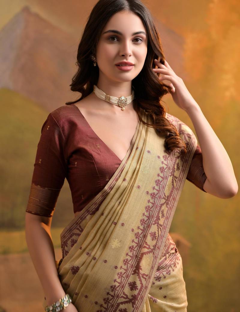 Women beige cotton handloom saree