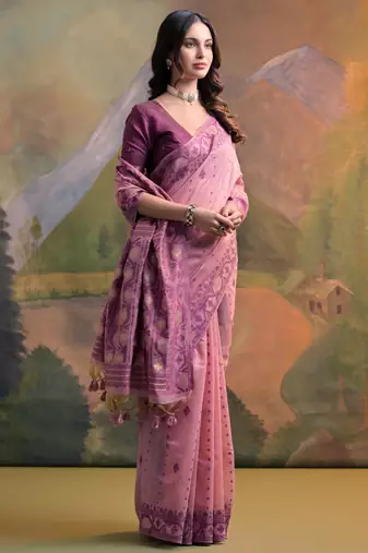Women light pink cotton handloom saree