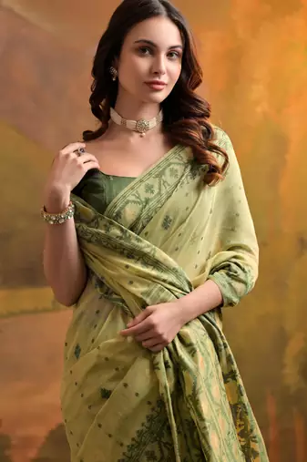 Women light pista cotton handloom saree