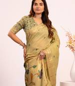 Women pista cotton handloom saree