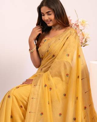 Women yellow cotton handloom saree 2