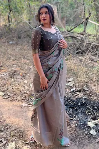 Women grey Art silk handloom saree