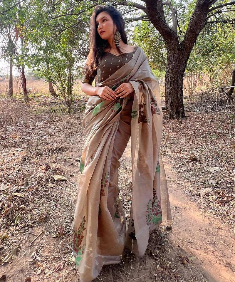 Women grey Art silk handloom saree