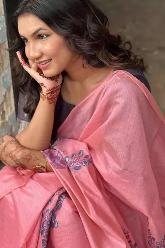 Women pink Art silk handloom saree