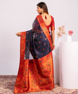 Women blue Art silk handloom saree 4