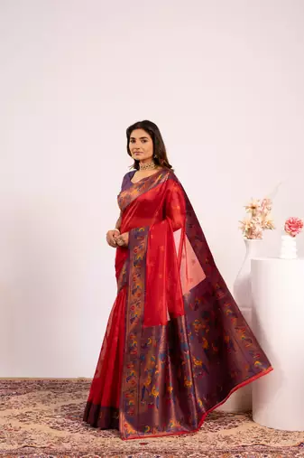 Women red Art silk handloom saree