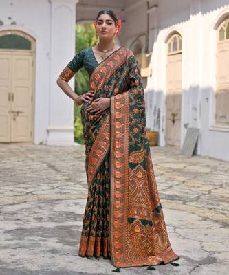 Women green Art silk handloom saree 1