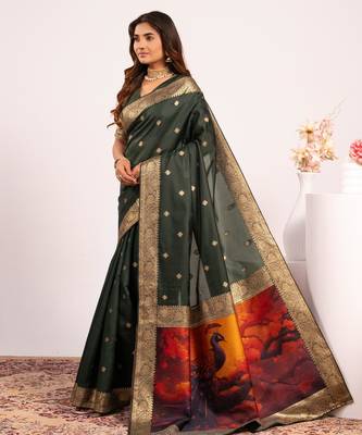 Women green Art silk handloom saree 4