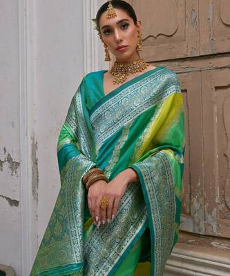 Women green Art silk handloom saree 2