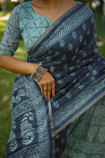 Women blue art silk handloom saree