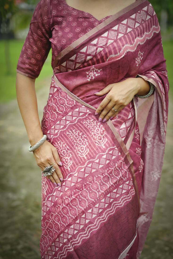 Women magenta art silk handloom saree