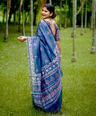 Women blue art silk handloom saree 3