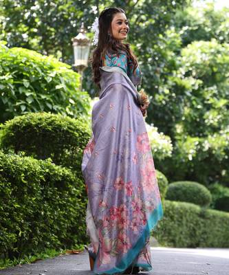 Women grey art silk handloom saree 2