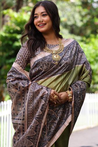 Women green art silk handloom saree