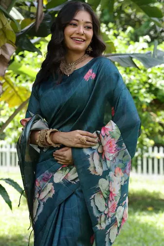 Women rama art silk handloom saree