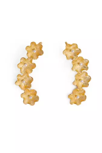 Gold plated pearls floral carved ear cuff