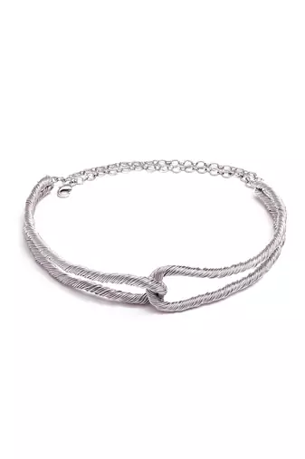 Silver threaded interlocked choker
