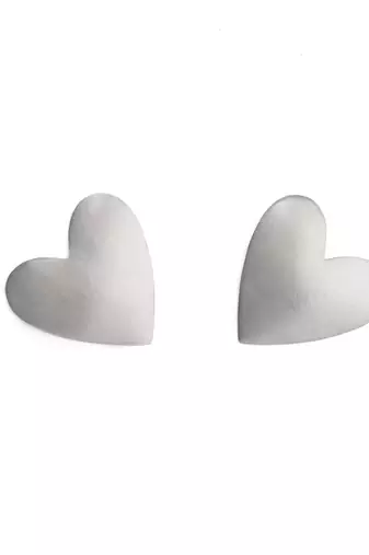 Silver smooth heart studs