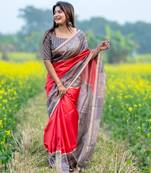 Women red art silk handloom saree