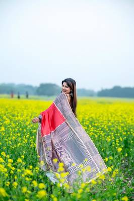 Women red art silk handloom saree 2