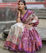 Women wine art silk handloom saree