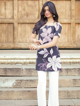 Black & White Digital Print Cotton Short Kurti