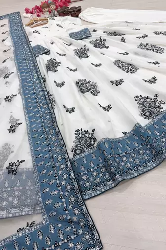 White Anarkali Suit Set Beautiful Gown With Dupatta