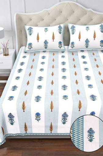 White & blue floral block print pure cotton king size bedsheet with 2 pillow covers (100×108 inches)