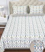 White blue floral print pure cotton king size bedsheet with 2 pillow covers