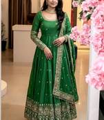 Green crunchy silk straight salwar kameez dupatta set