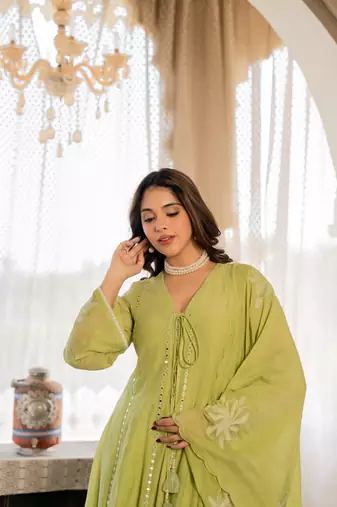 Green chanderi silk v neck kurta set with embroidered dupatta | readymade suit