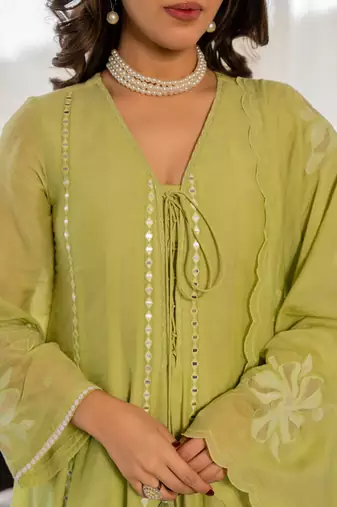Green chanderi silk v neck kurta set with embroidered dupatta | readymade suit