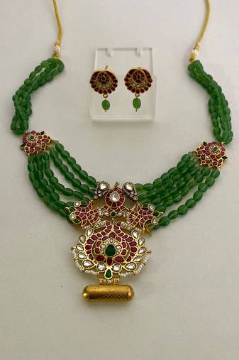 Emerald kundan floral necklace & earring set